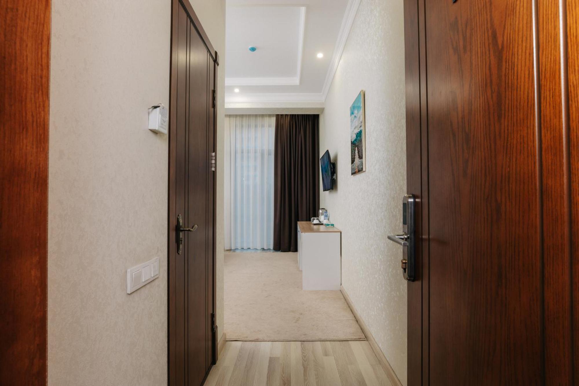 Resident Hotel Taškent Exteriér fotografie